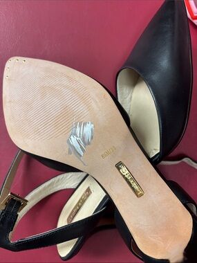 Louise et Cie Black Pointed Slingback Heels /2 inch  NWOT